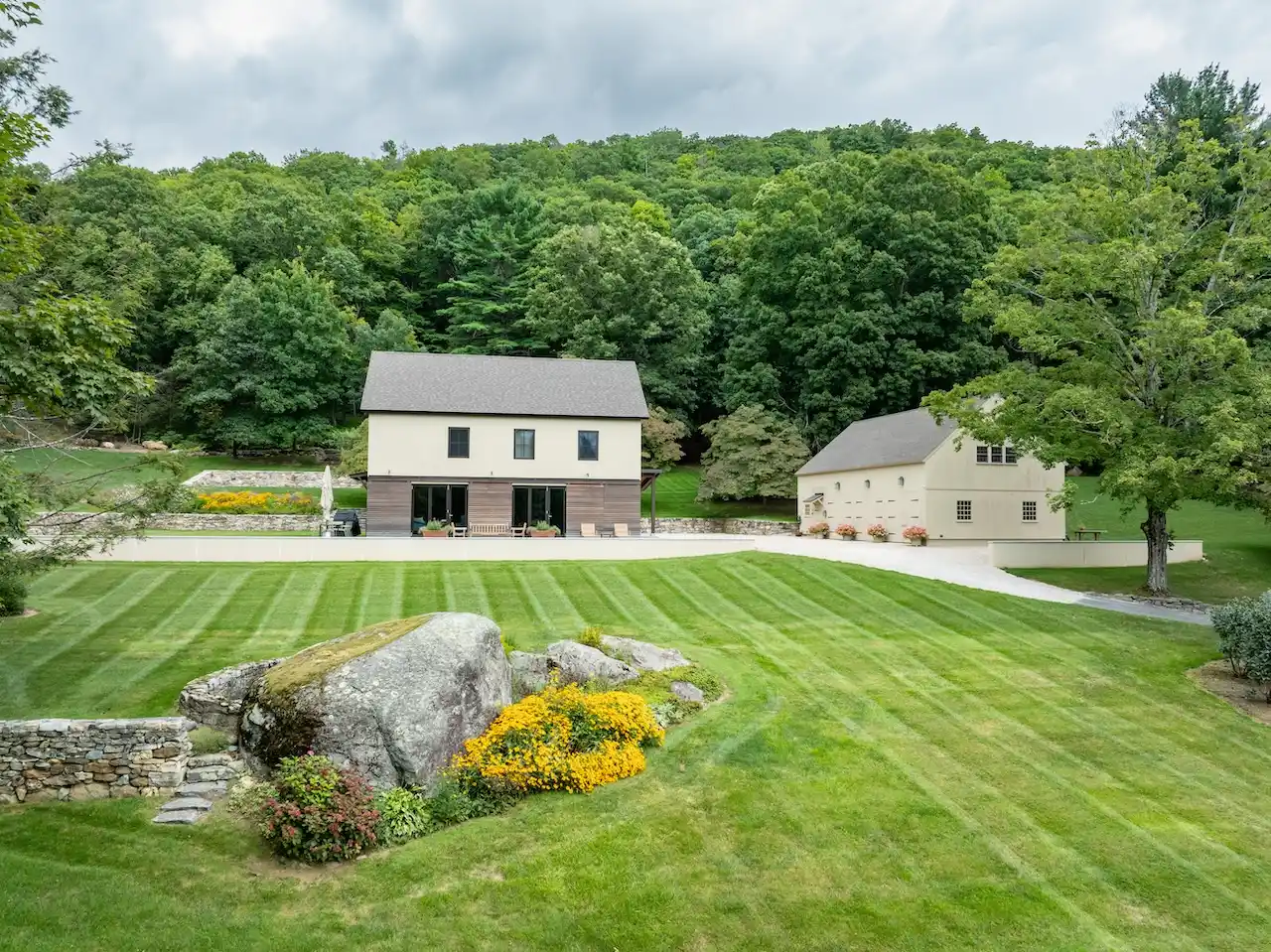 Privacy & Perfection In Falls Village – image 41