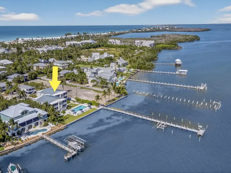 CAPTIVA HIDE-A-WAY – BOATER’S PARADISE – image 2