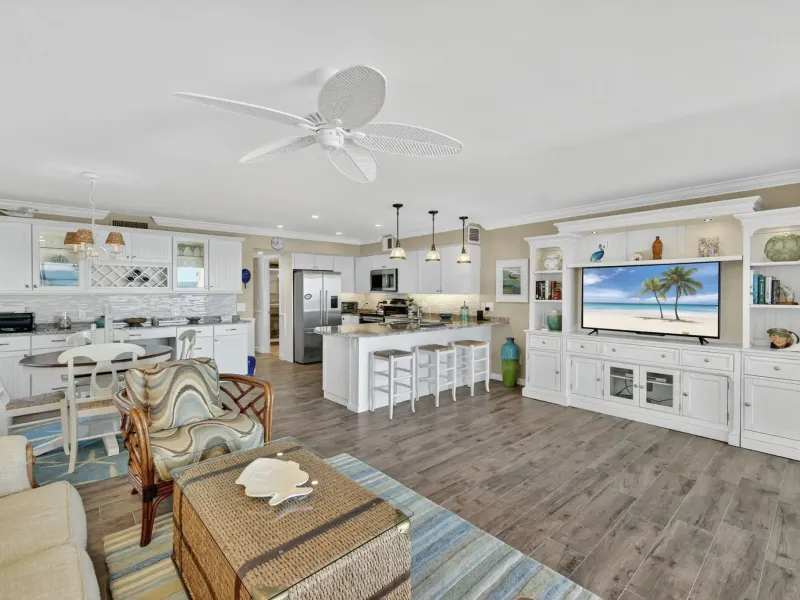 CAPTIVA HIDE-A-WAY – BOATER’S PARADISE – image 8