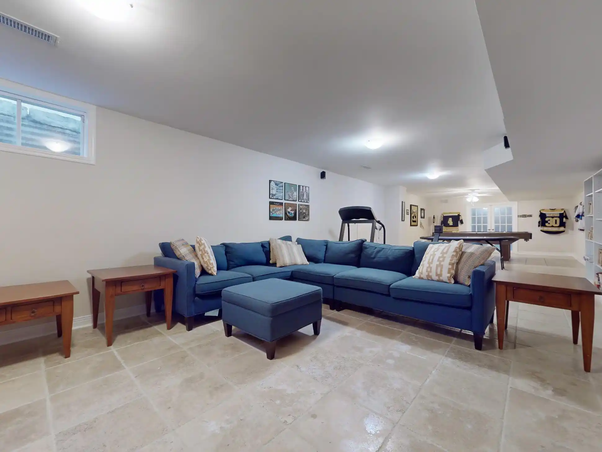 544 Woodland Acres Cres – image 33