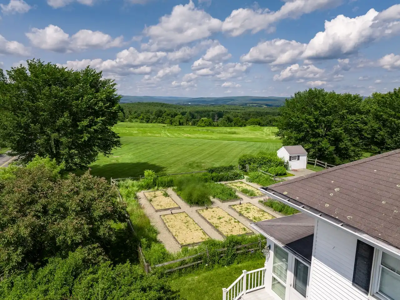 Classic American Farmhouse With Epic Views – image 31