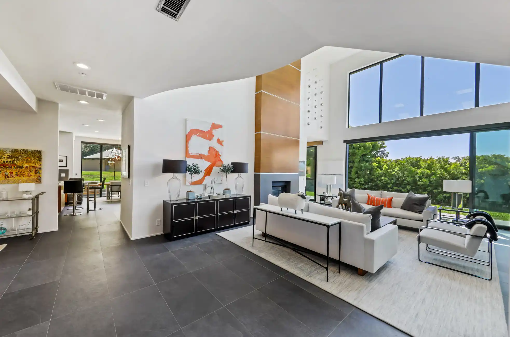 Stylish and Contemporary Custom Residence – image 12