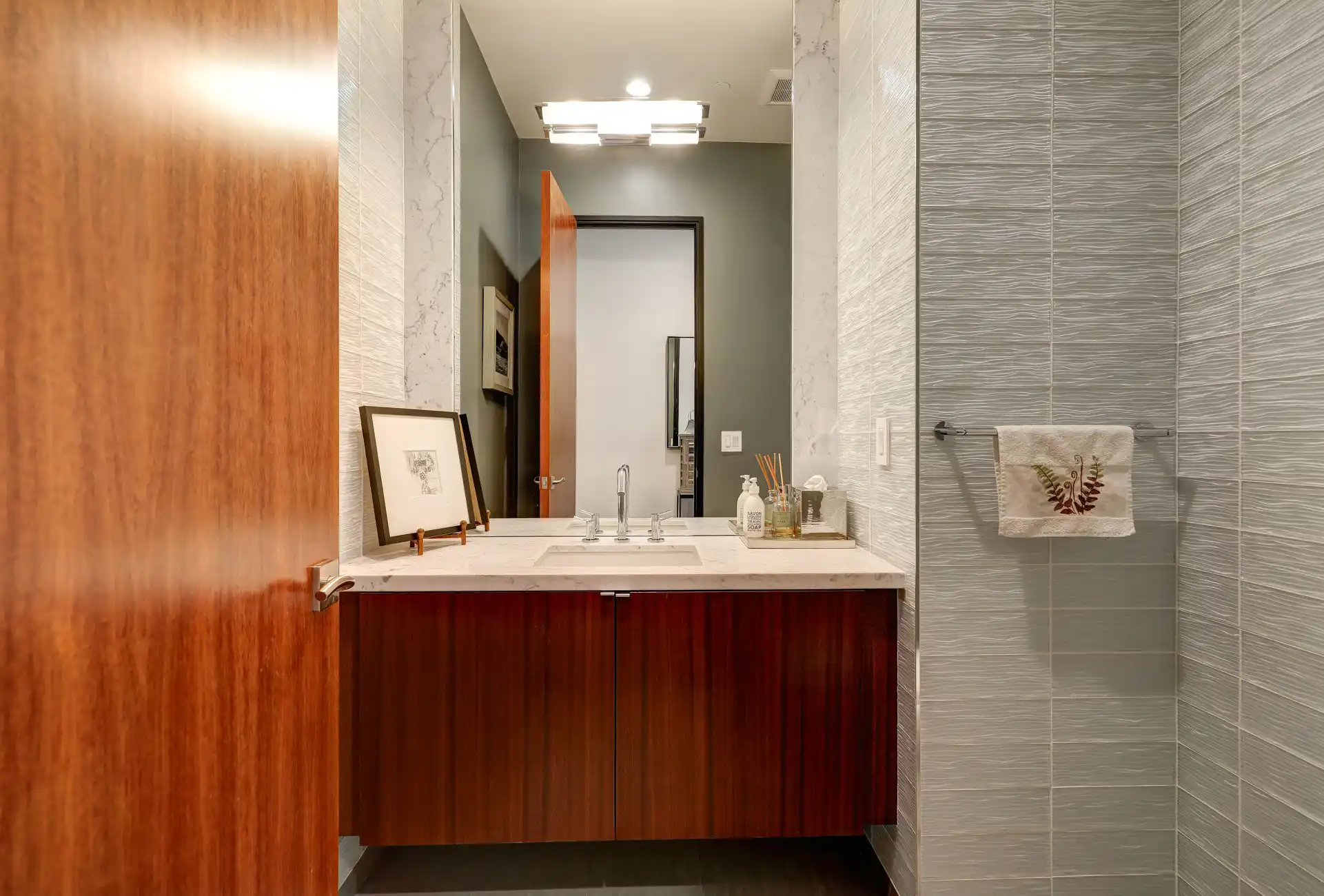 Stylish and Contemporary Custom Residence – image 15