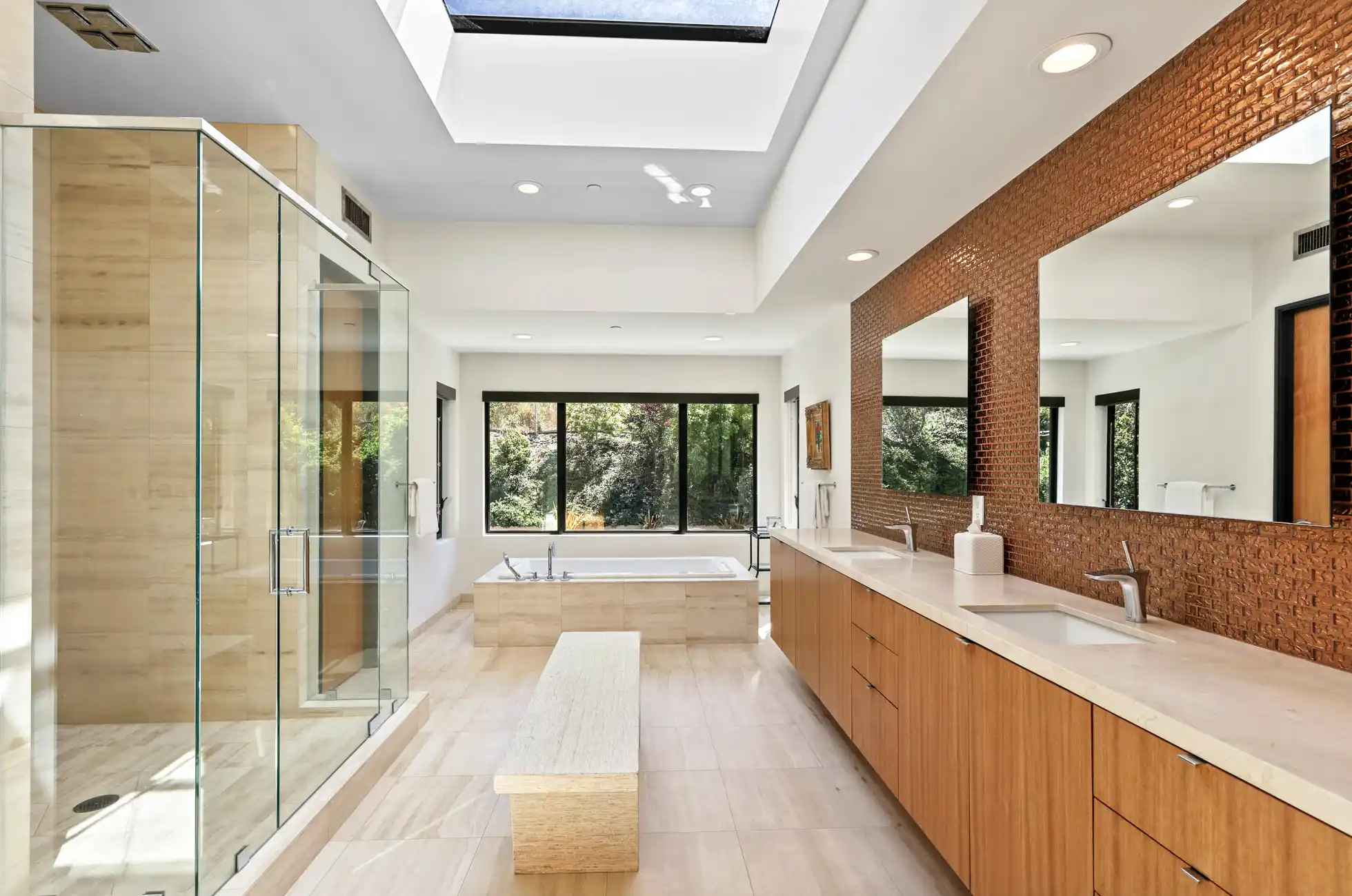 Stylish and Contemporary Custom Residence – image 17