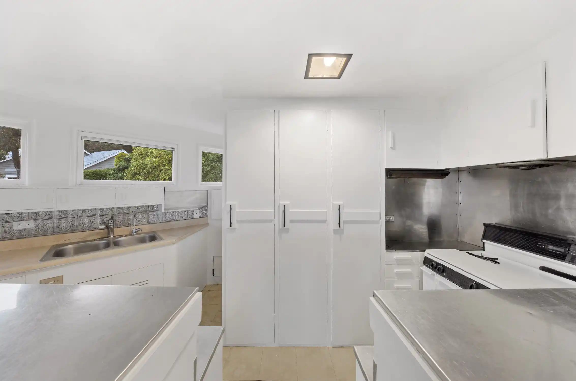 One-of-a-kind fourplex – image 20
