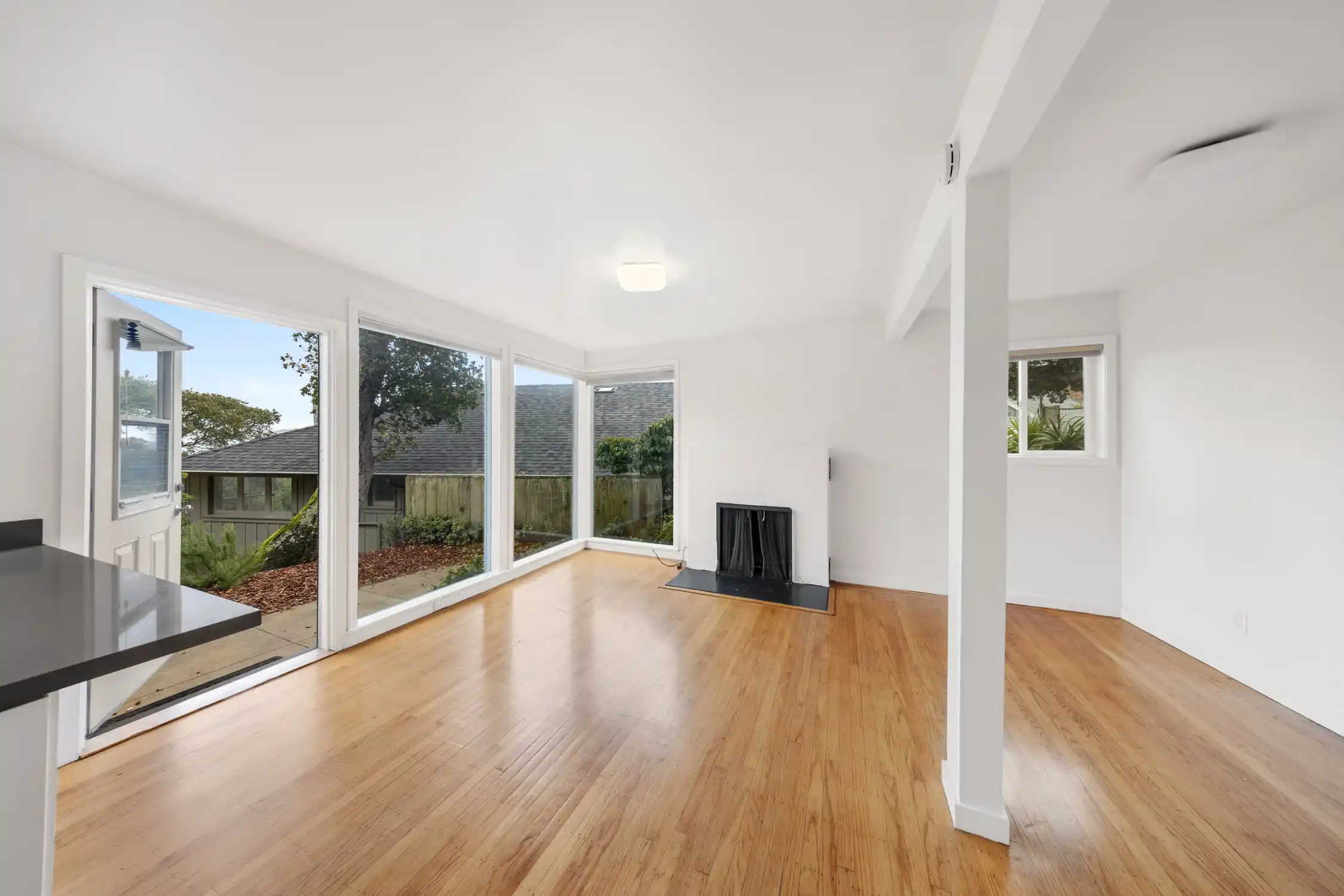 One-of-a-kind fourplex – image 4