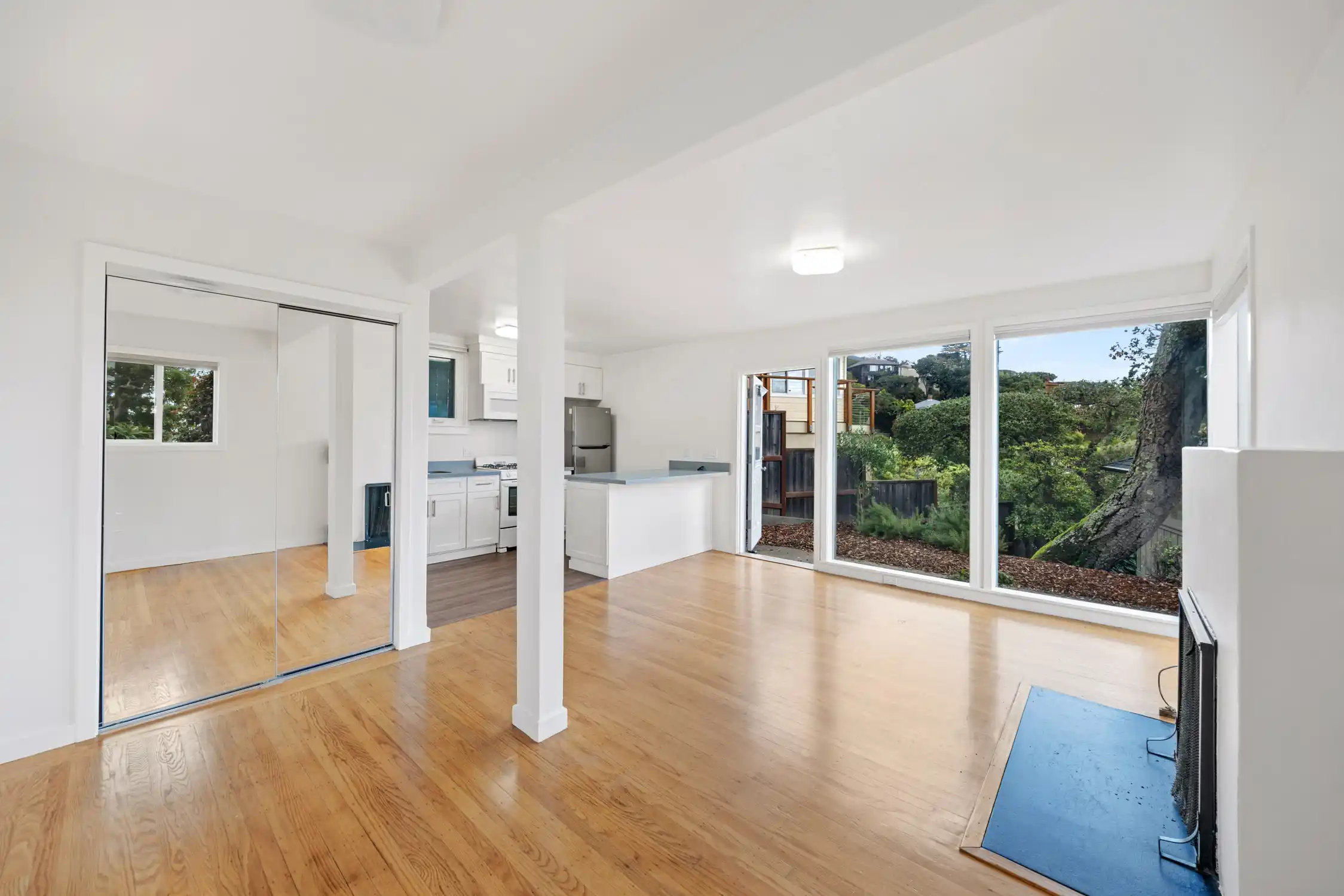 One-of-a-kind fourplex – image 5