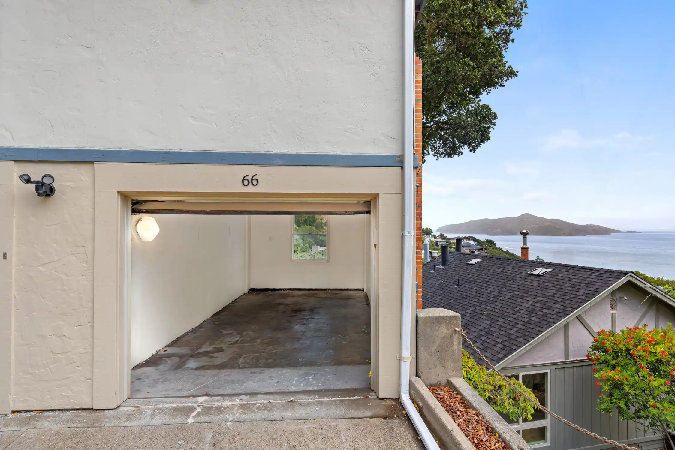 One-of-a-kind fourplex – image 9