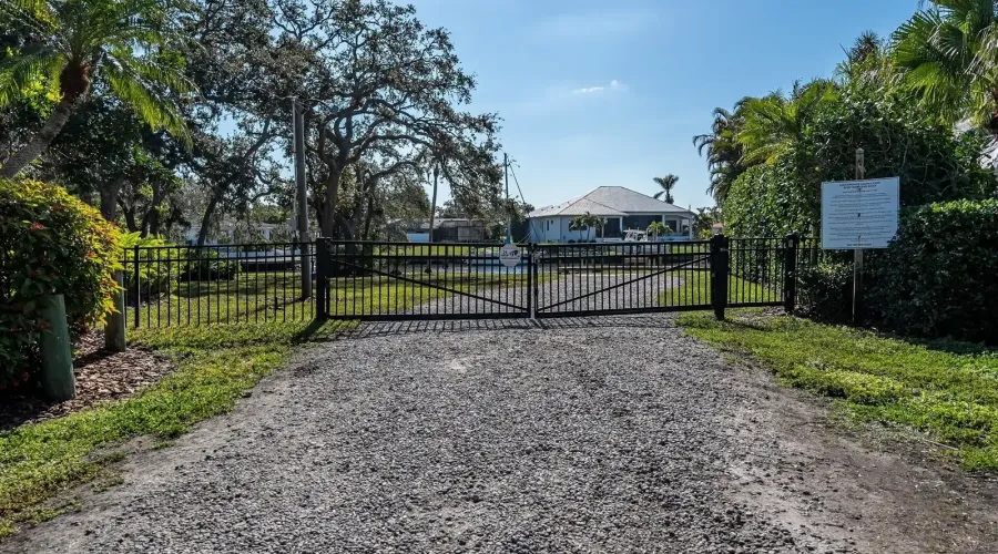 1838 Sandalwood Drive, Sarasota, Florida, 34231, United States, 3 Bedrooms Bedrooms, 6 Rooms Rooms,2 BathroomsBathrooms,Residential,For Sale,Sandalwood,1715193