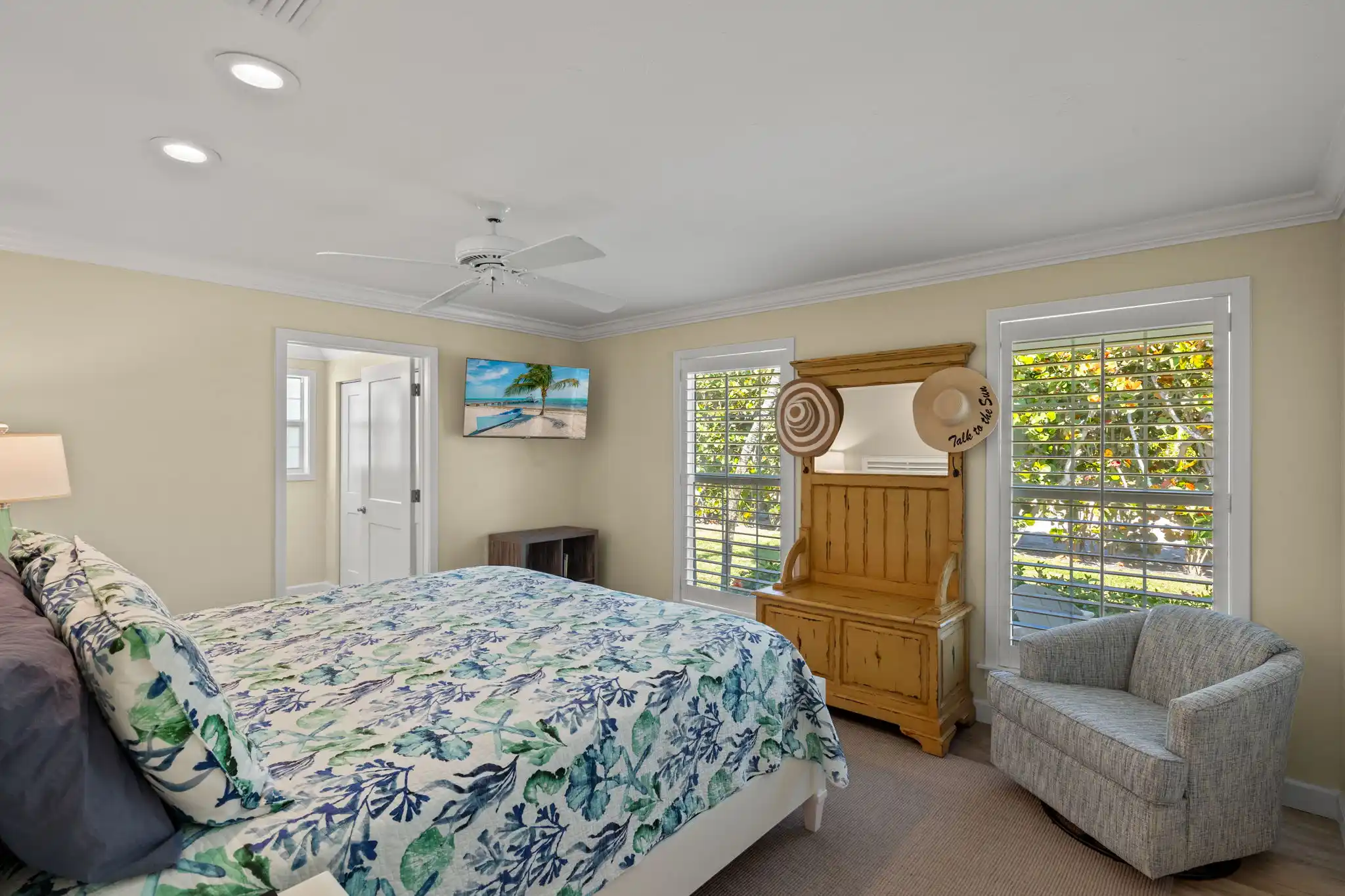 BUTTONWOOD BEACH COTTAGE "PENDING" – image 17