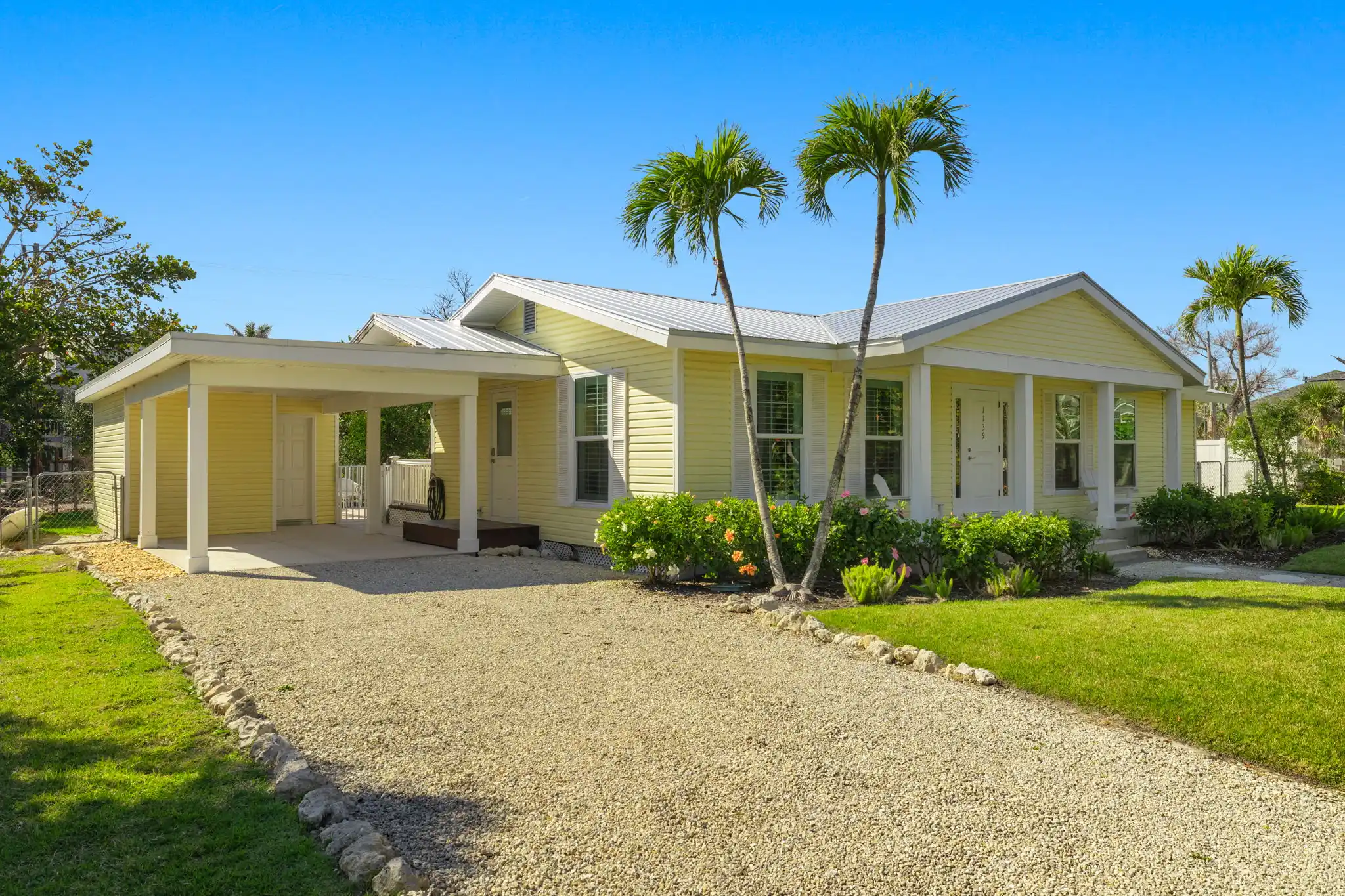 BUTTONWOOD BEACH COTTAGE "PENDING" – image 3