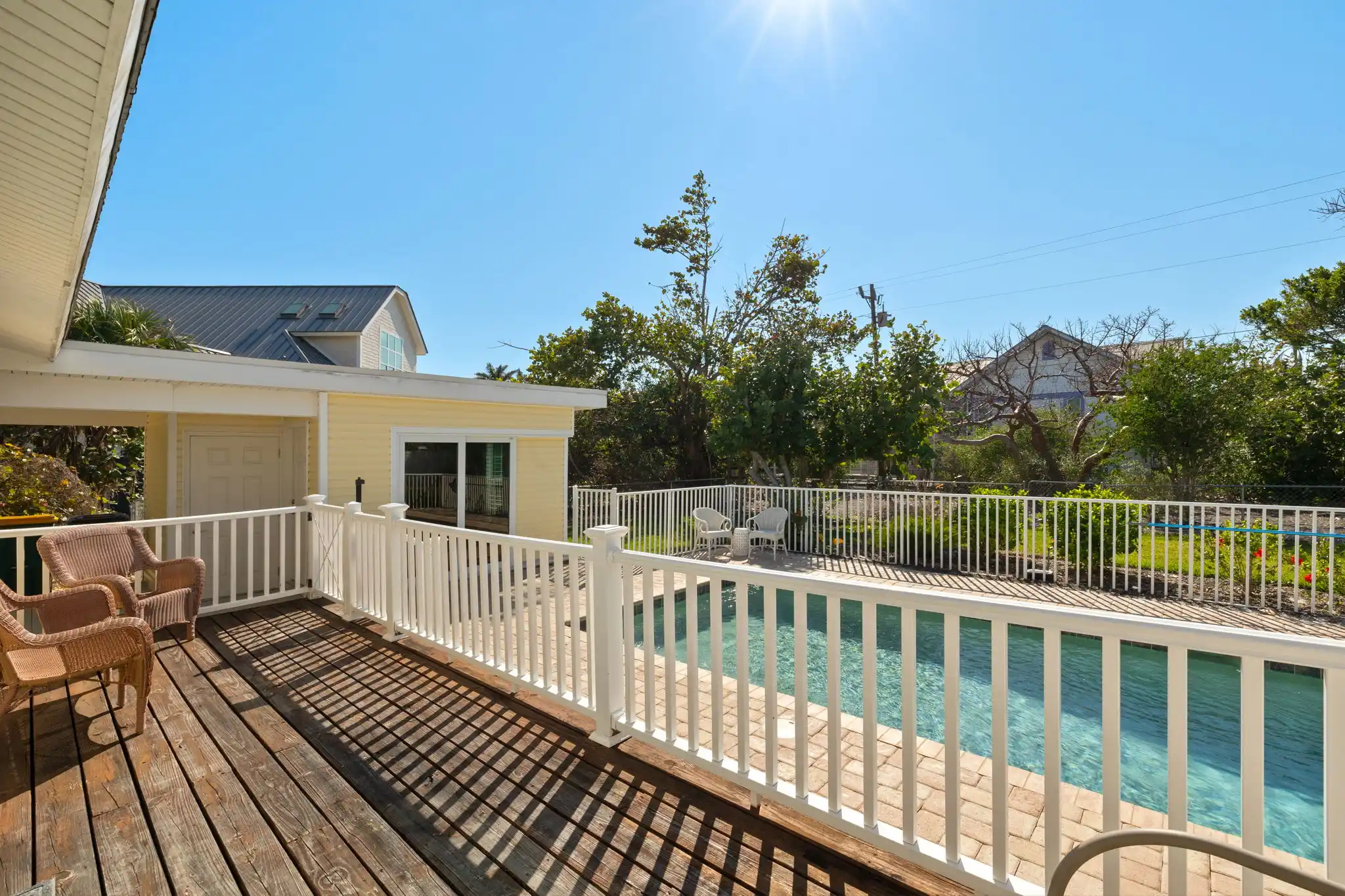 BUTTONWOOD BEACH COTTAGE "PENDING" – image 26
