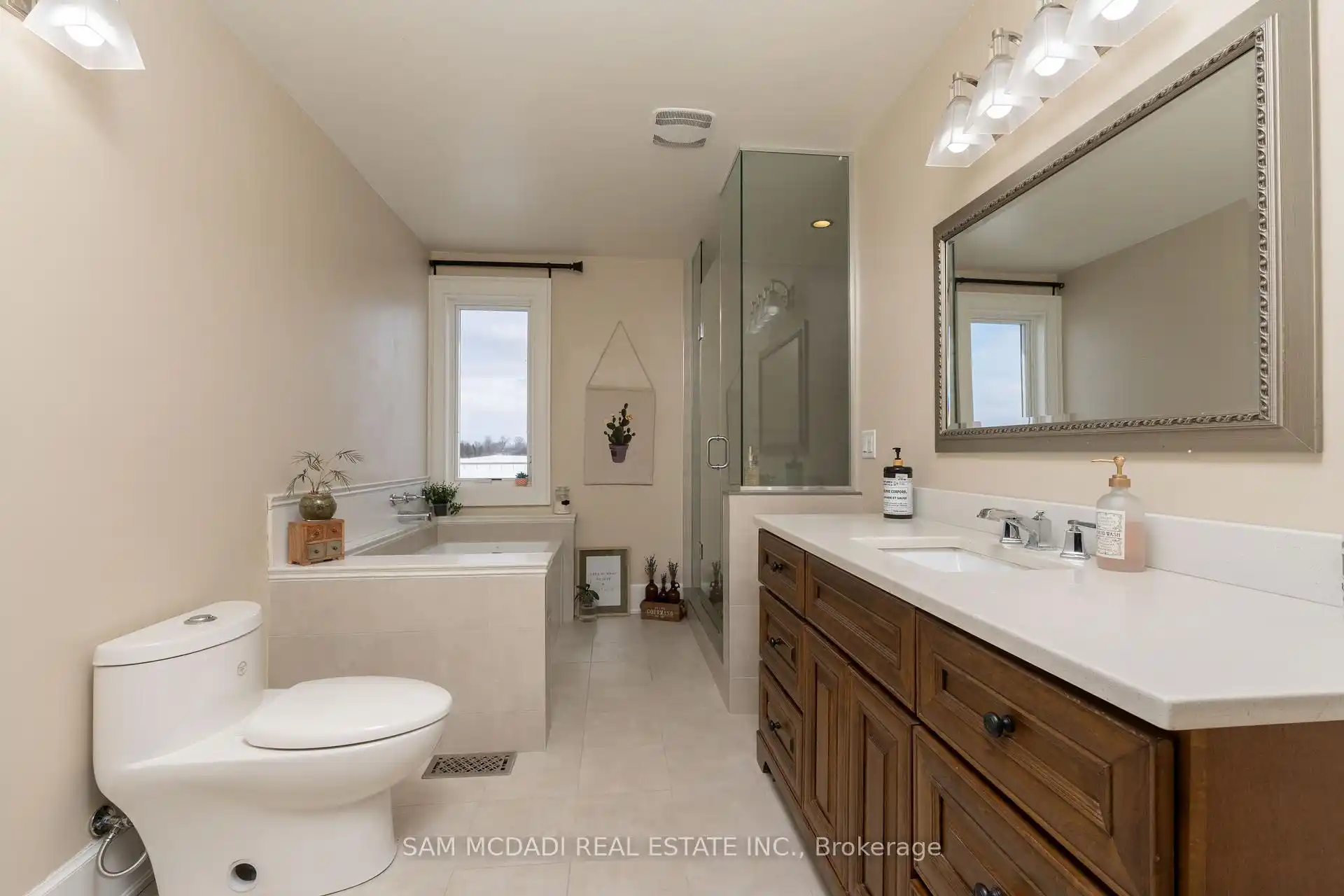 1046 Concession 6 Road W, Hamilton (X12813514) – image 17