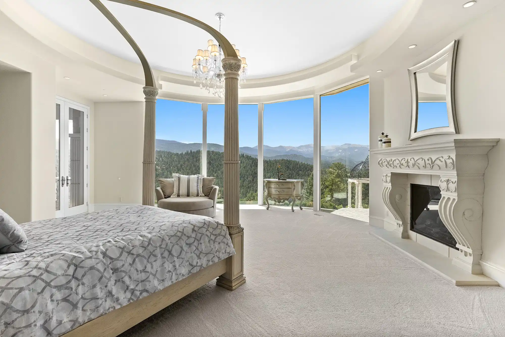 Versailles-Inspired Château with Stunning Mountain Views – image 34