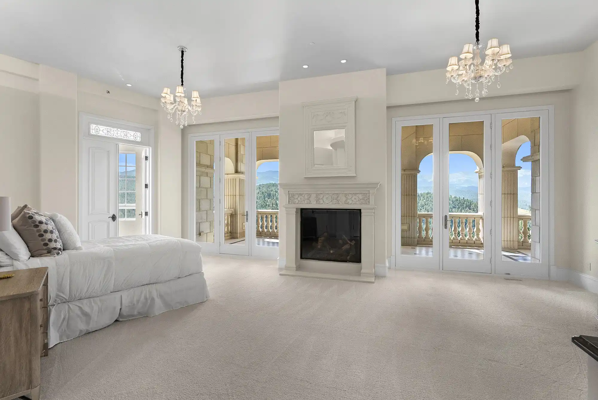 Versailles-Inspired Château with Stunning Mountain Views – image 36