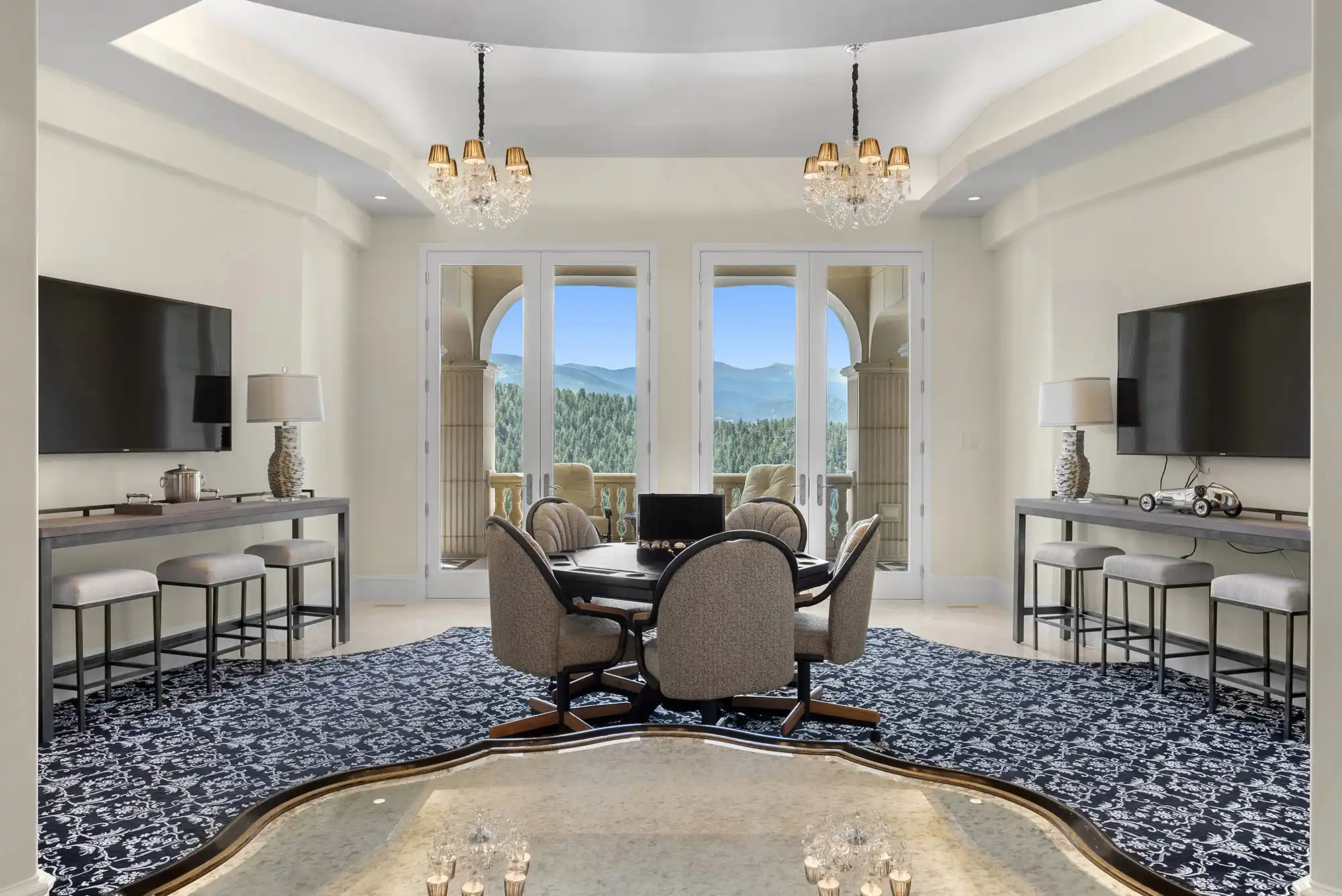 Versailles-Inspired Château with Stunning Mountain Views – image 41