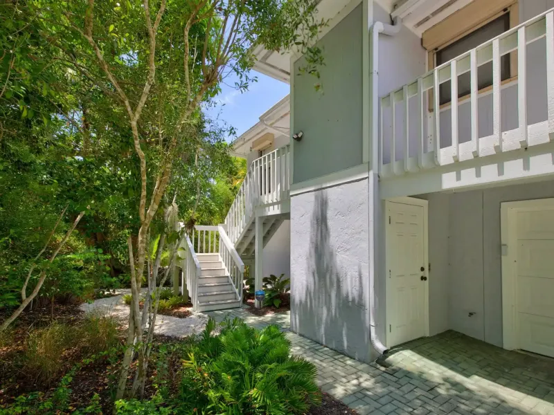 SANIBEL BAYOUS BEAUTY – image 4
