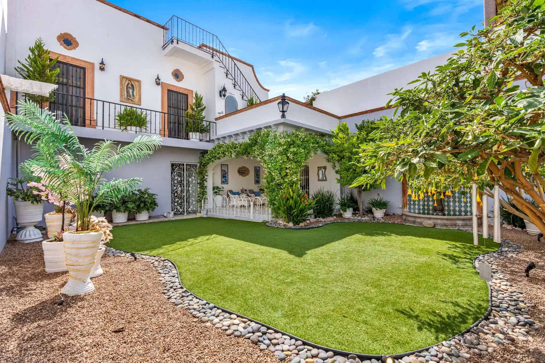 Casa White Lotus – image 2
