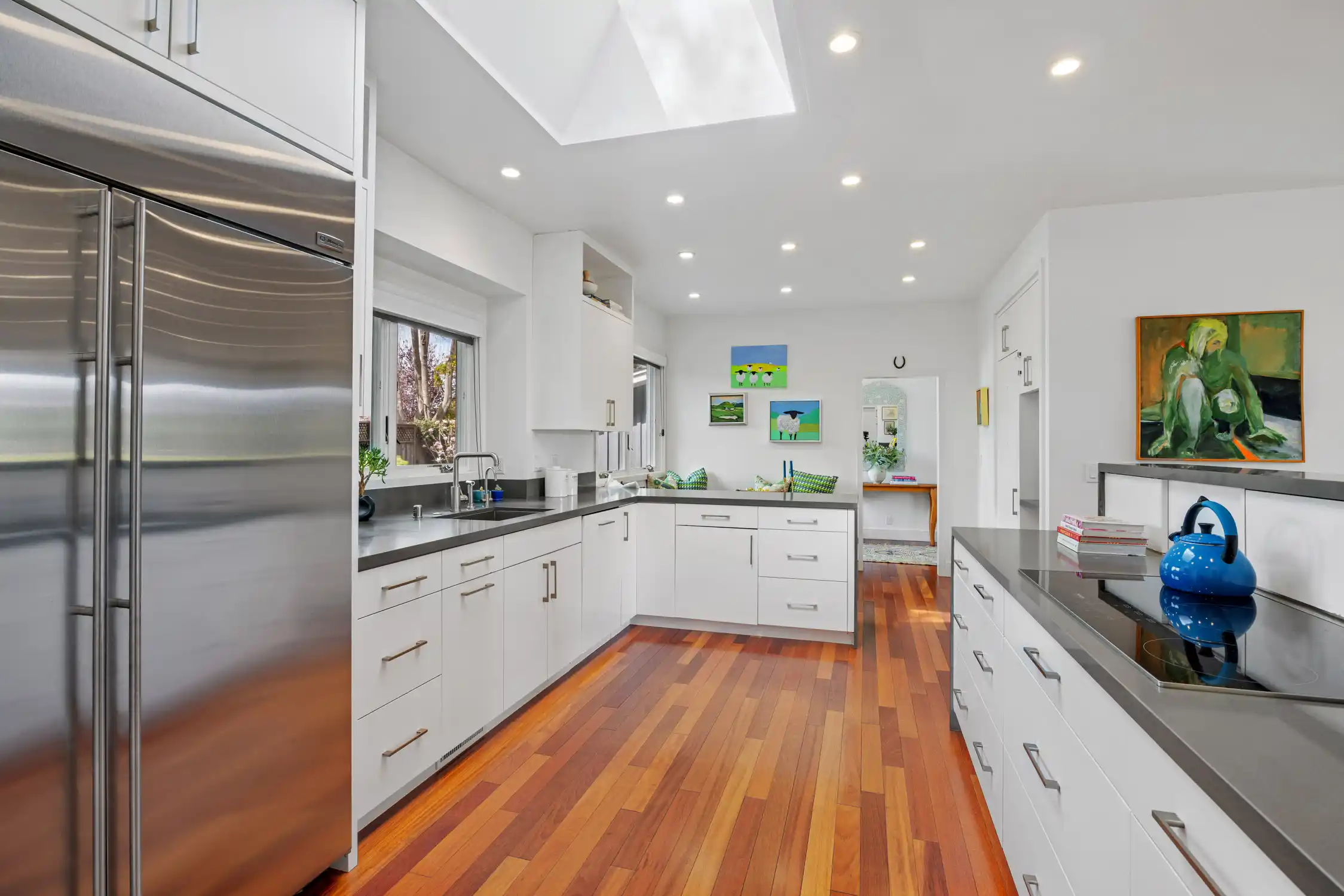 INCREDIBLE LOCATION – image 8