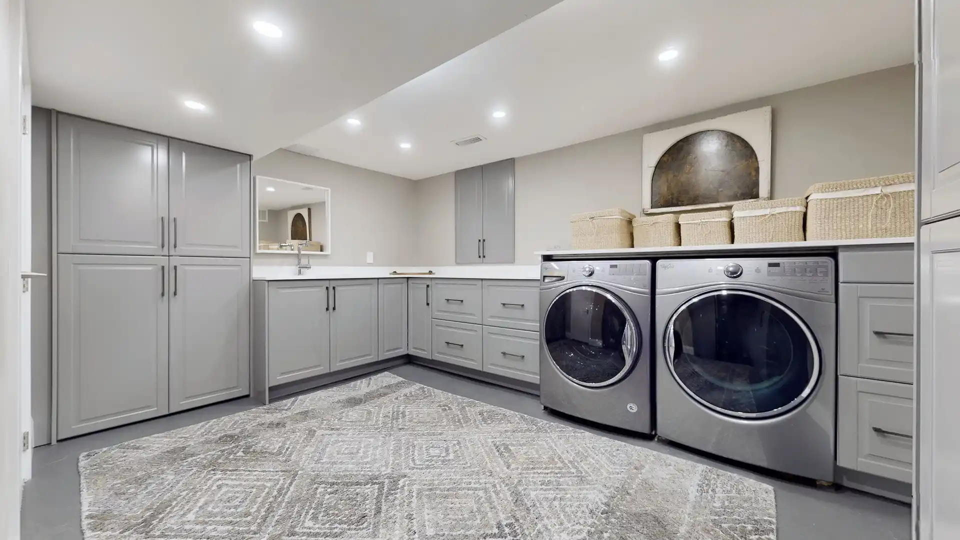 10 Webster Ave – image 30