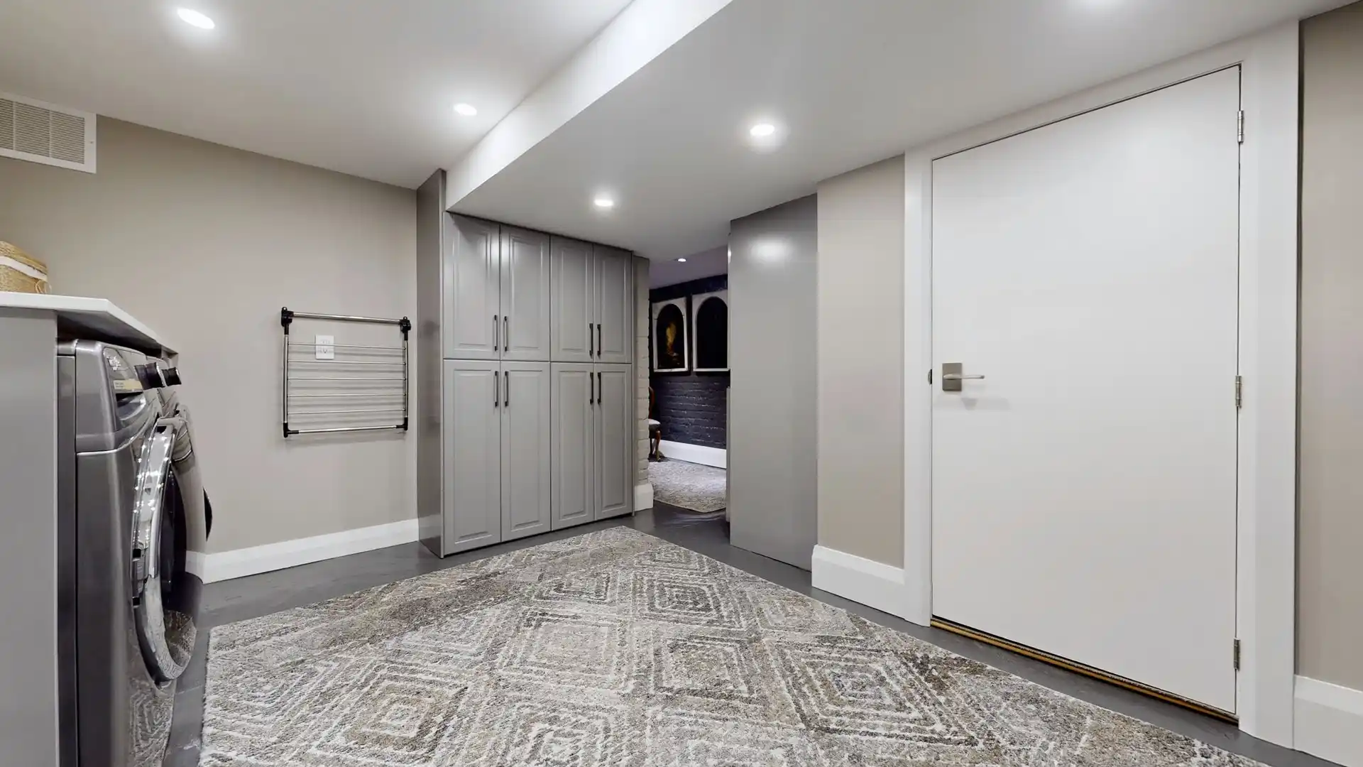 10 Webster Ave – image 31