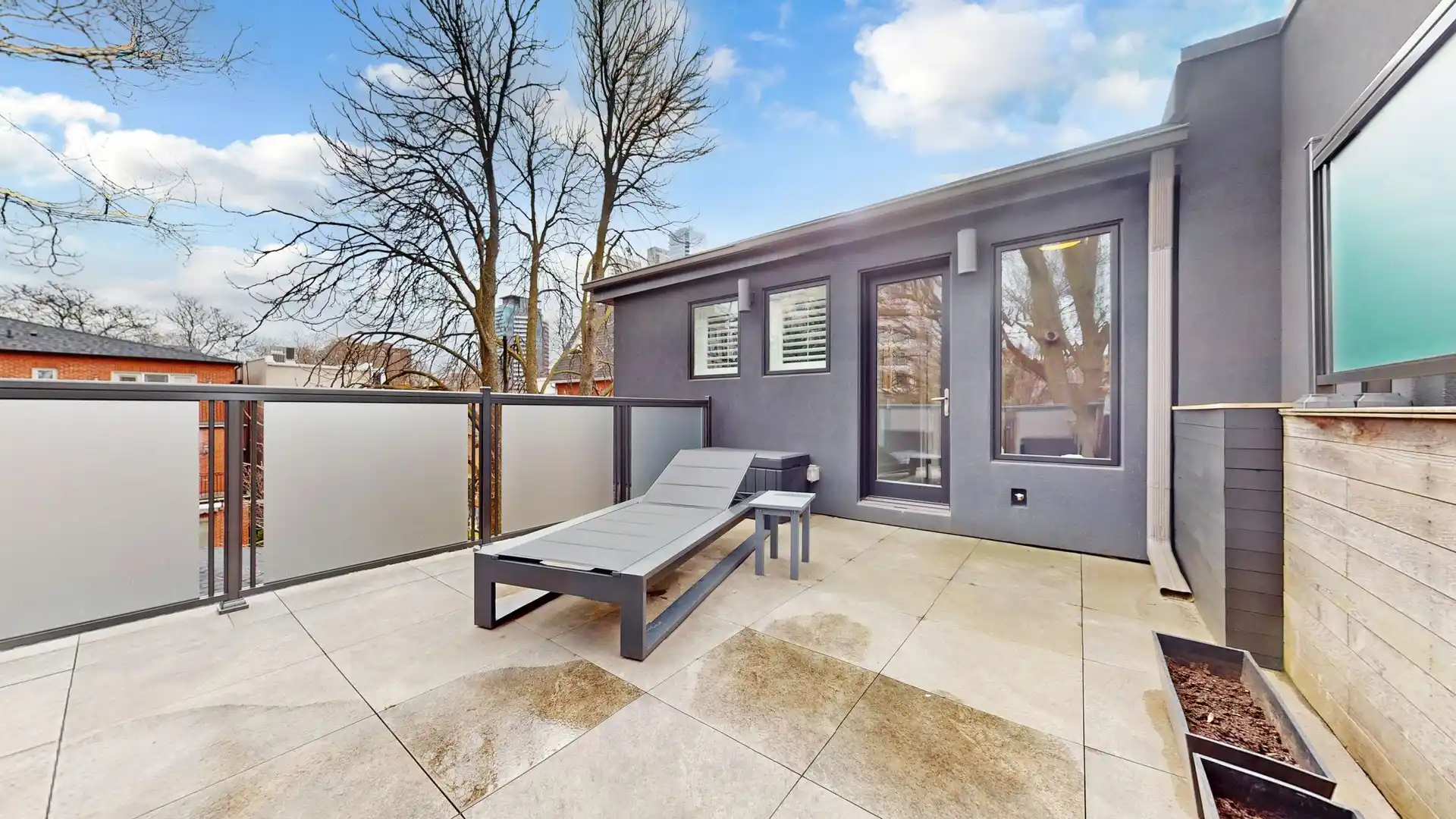 10 Webster Ave – image 32