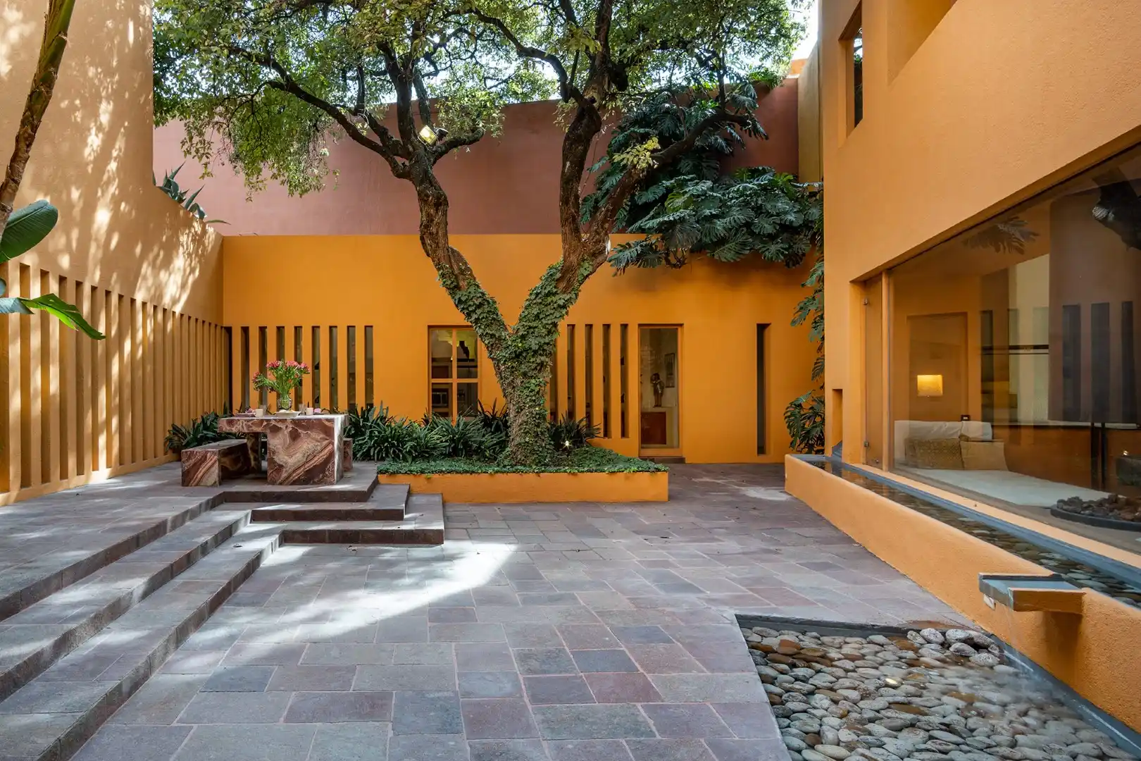 Casa Legorreta – image 10