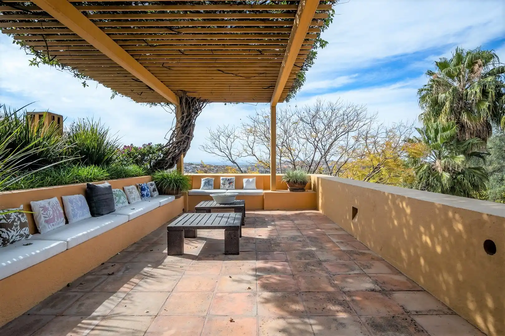 Casa Legorreta – image 63
