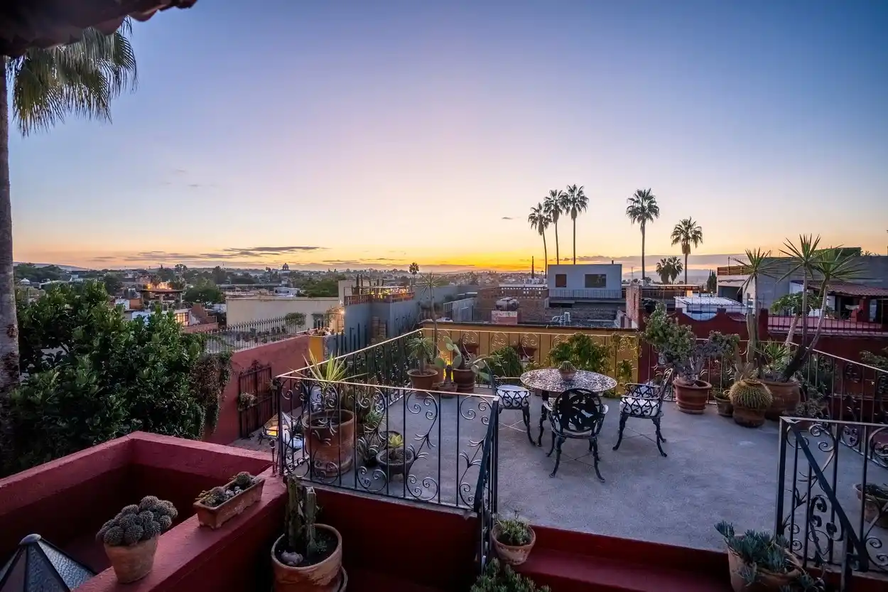 Historic Casa Carolina – image 2