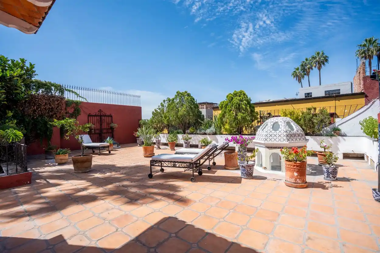 Historic Casa Carolina – image 32