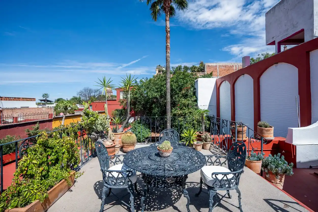 Historic Casa Carolina – image 36