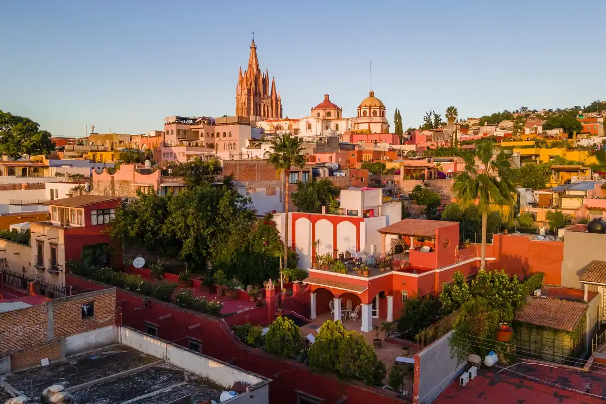 Historic Casa Carolina – image 38