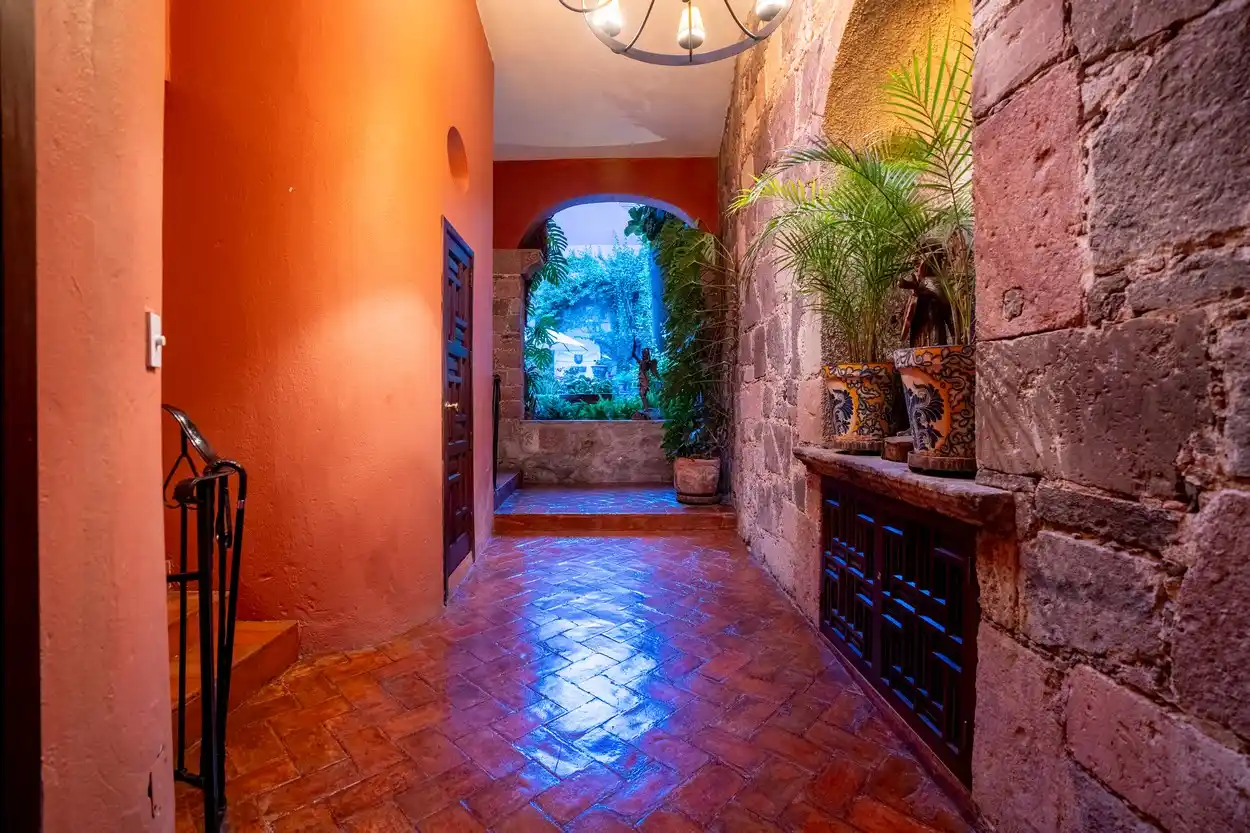 Historic Casa Carolina – image 40