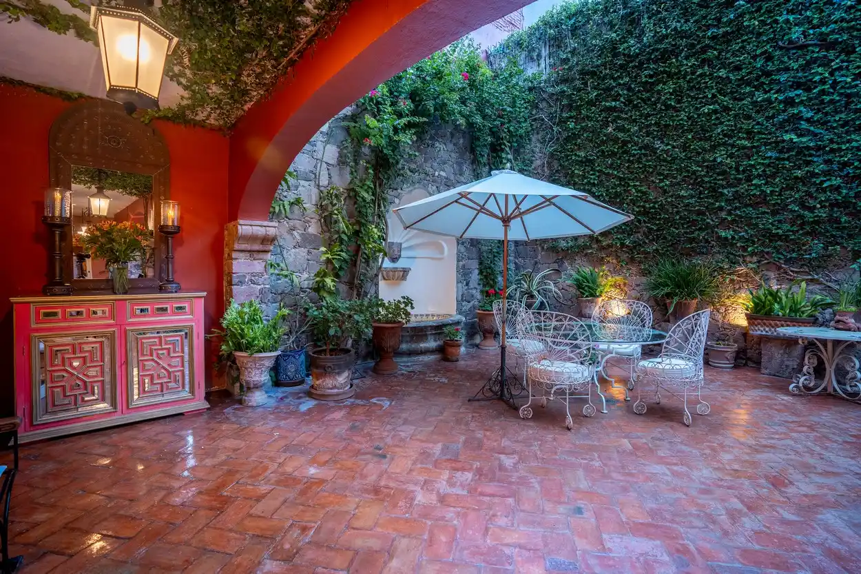 Historic Casa Carolina – image 41