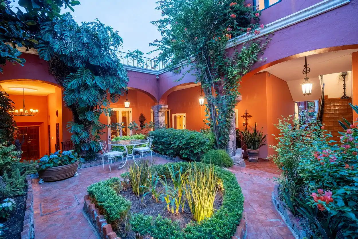 Historic Casa Carolina – image 42