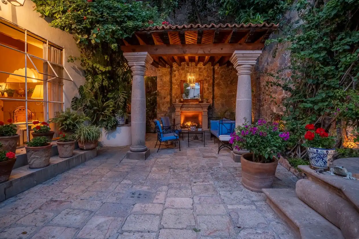 Historic Casa Carolina – image 44