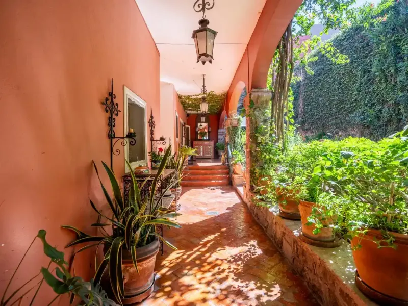 Historic Casa Carolina – image 11