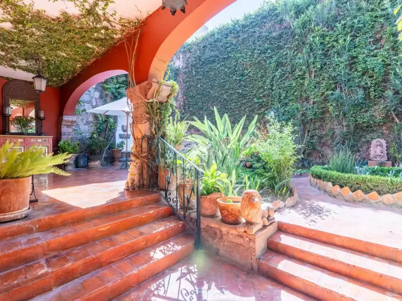 Historic Casa Carolina – image 12