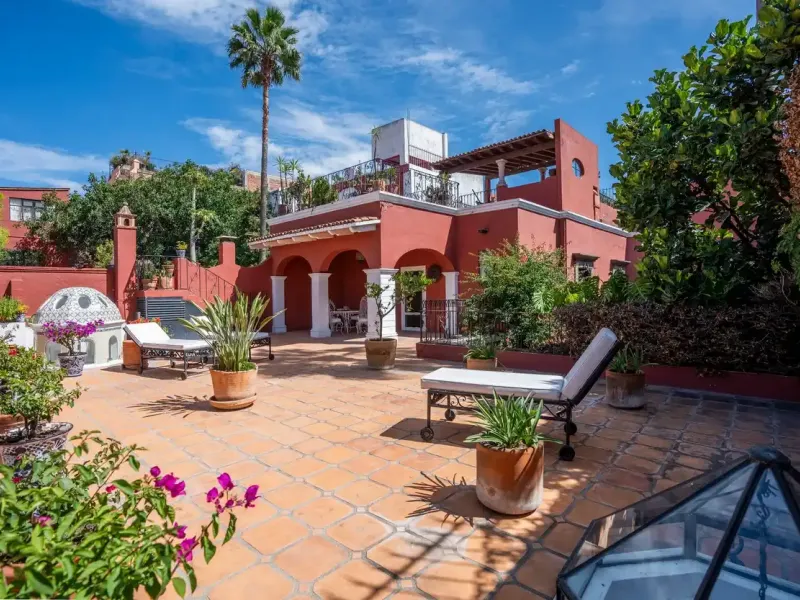 Historic Casa Carolina – image 33