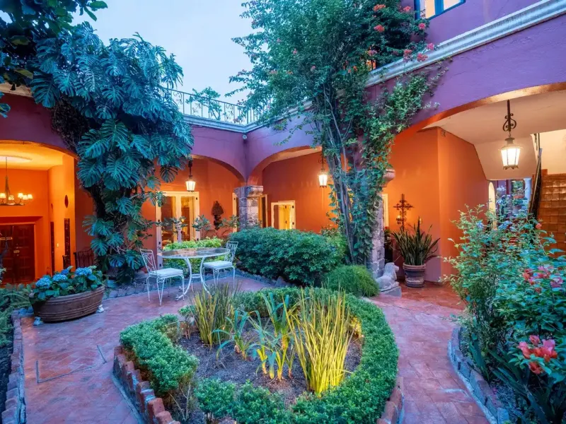Historic Casa Carolina – image 42