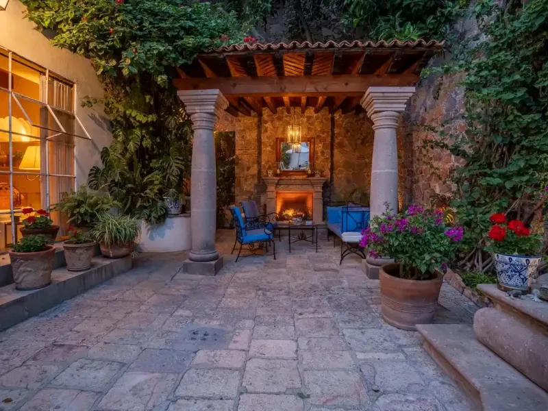 Historic Casa Carolina – image 44