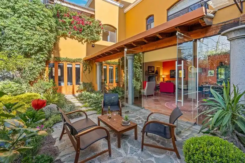 Casa Privada – image 12