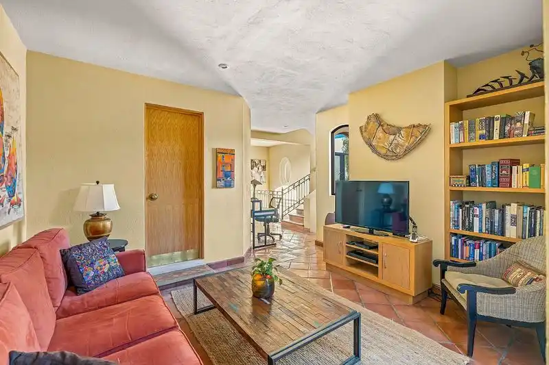 Casa Privada – image 22