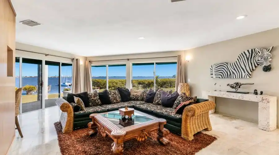 9094 S Tropical Trail,Merritt Island,Florida 32952,United States,3 Bedrooms Bedrooms,11 Rooms Rooms,2 BathroomsBathrooms,Residential,S Tropical Trail,173850