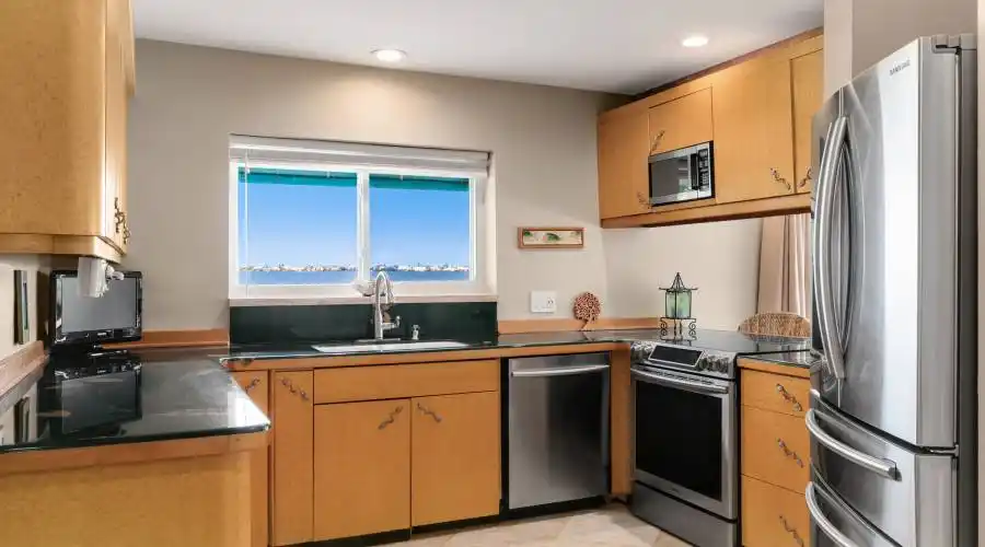 9094 S Tropical Trail,Merritt Island,Florida 32952,United States,3 Bedrooms Bedrooms,11 Rooms Rooms,2 BathroomsBathrooms,Residential,S Tropical Trail,173850