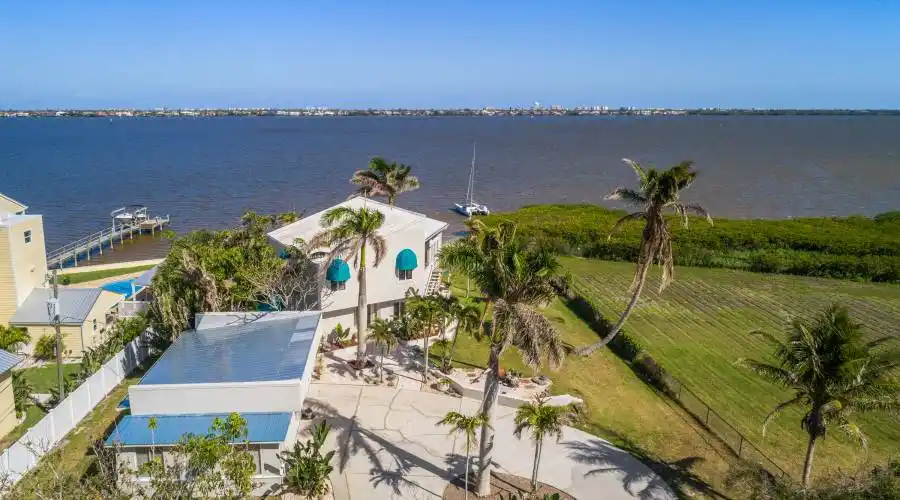 9094 S Tropical Trail,Merritt Island,Florida 32952,United States,3 Bedrooms Bedrooms,11 Rooms Rooms,2 BathroomsBathrooms,Residential,S Tropical Trail,173850