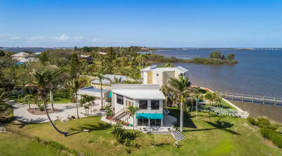 9094 S Tropical Trail,Merritt Island,Florida 32952,United States,3 Bedrooms Bedrooms,11 Rooms Rooms,2 BathroomsBathrooms,Residential,S Tropical Trail,173850