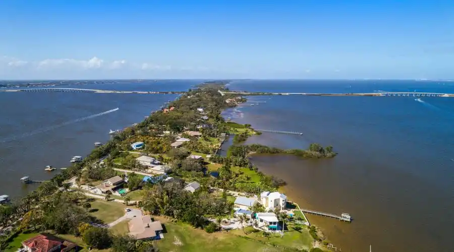 9094 S Tropical Trail,Merritt Island,Florida 32952,United States,3 Bedrooms Bedrooms,11 Rooms Rooms,2 BathroomsBathrooms,Residential,S Tropical Trail,173850