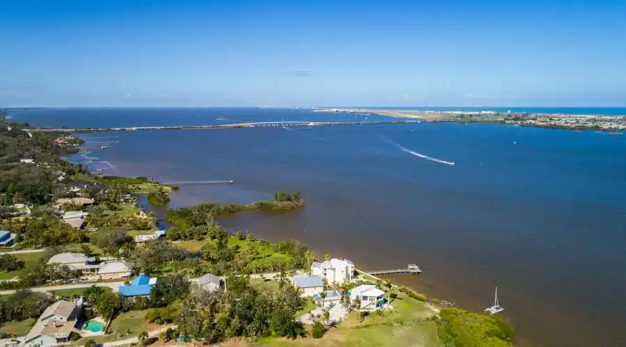 9094 S Tropical Trail,Merritt Island,Florida 32952,United States,3 Bedrooms Bedrooms,11 Rooms Rooms,2 BathroomsBathrooms,Residential,S Tropical Trail,173850