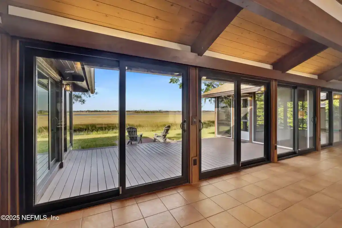 A Masterpiece of Design & Craftsmanship – image 8
